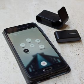 Smartphone mit App für die Steuerung der Hörtechnik Smartphone mit App für die Steuerung der Hörtechnik